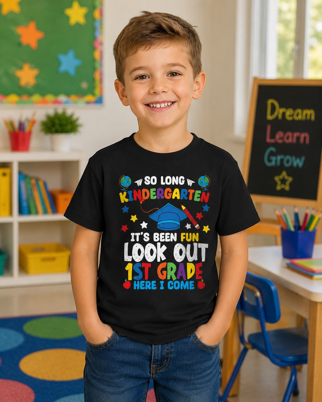 Look Out First Grade Here I Come T-Shirt - Kindergarten to 1st Grade Transition T-Shirt