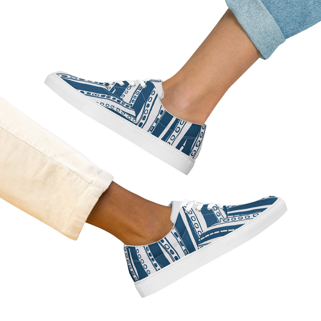 Downward Octopus Women’s lace-up canvas shoes