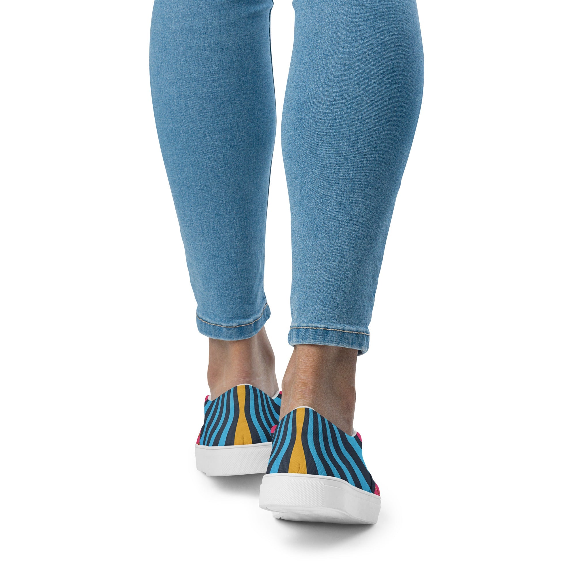 Happy Footing Women’s slip-on canvas shoes